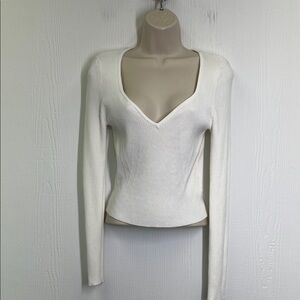 H&M - Sweatheart Neckline Ivory Ribbed Long Sleeve Lightweight Sweater Size M
